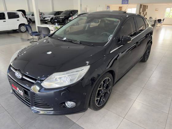 FORD FOCUS 2.0 TITANIUM PLUS SEDAN 16V FLEX 4P POWERSHIFT FORD FOCUS 2.0 TITANIUM PLUS SEDAN 16V FLEX 4P POWERSHIFT